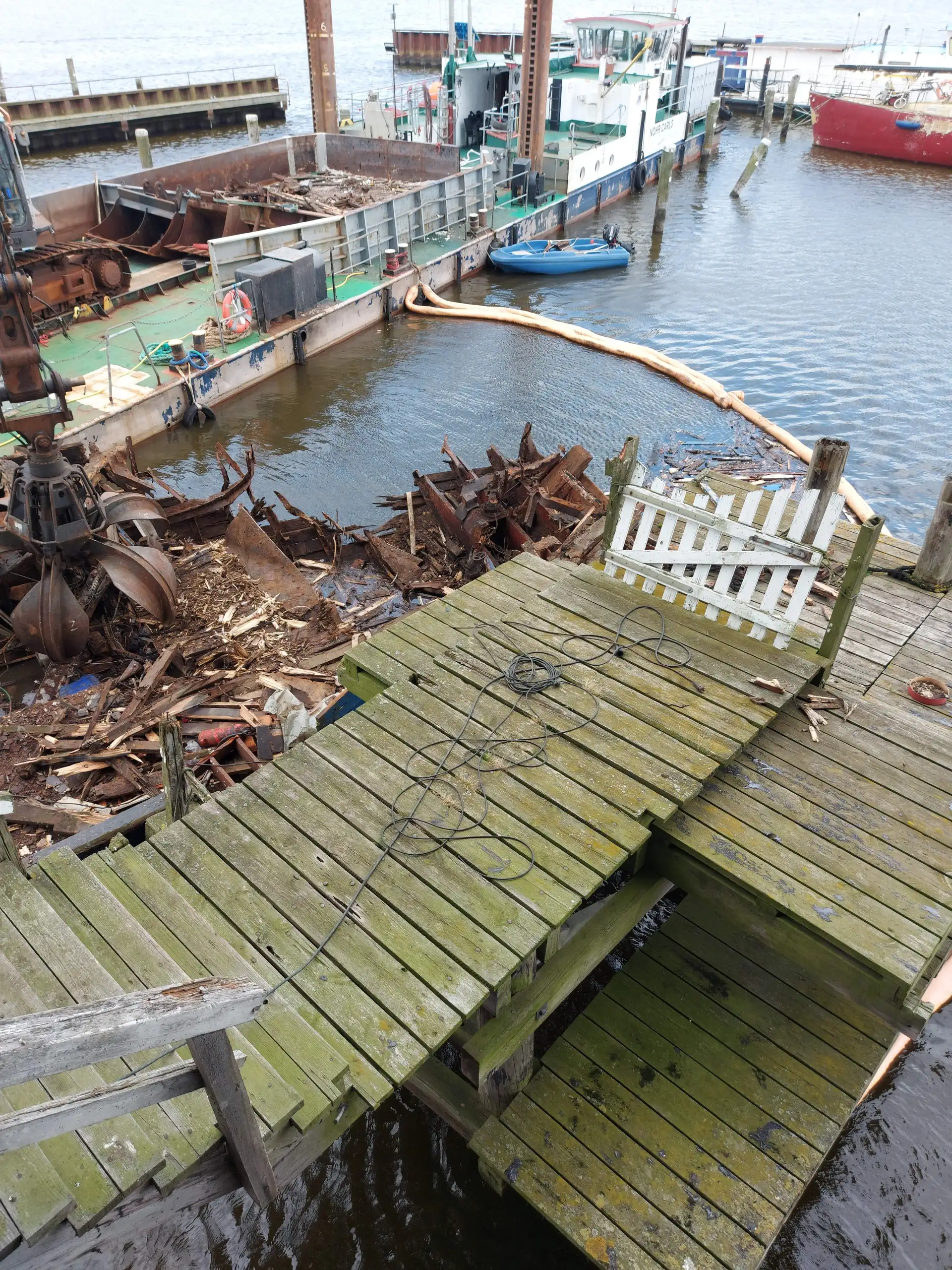 Kraftstoffvorkommen am Schiffswrack „Simone“ im Wikinghafen rechtzeitig entdeckt